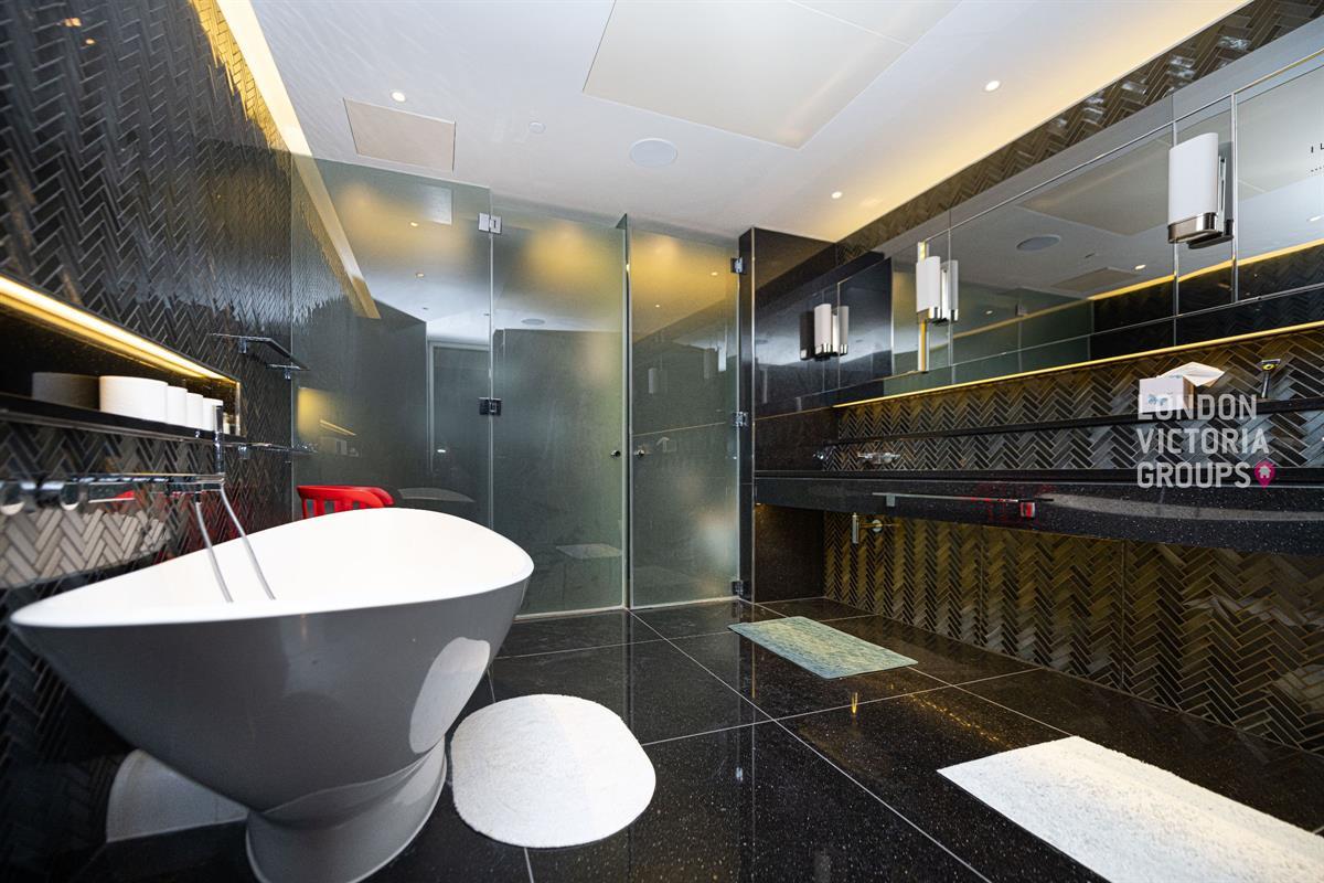 5 Moor Lane, LONDON